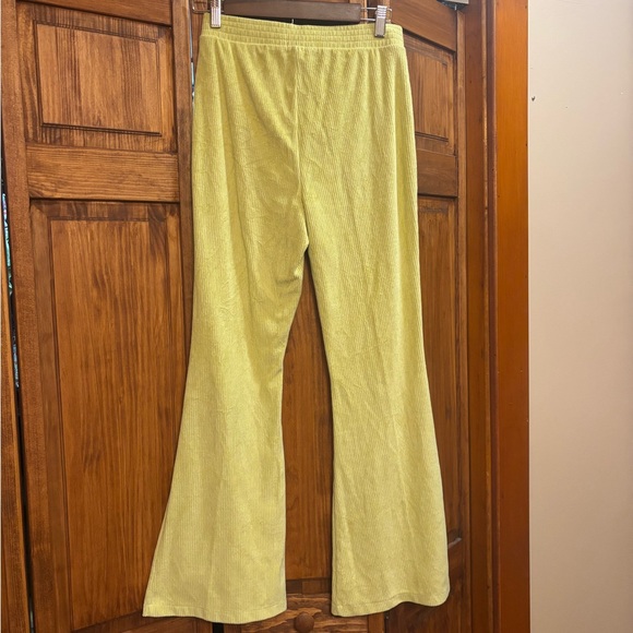 aerie Yellow Ribbed Flare Pants - Picture 6 of 6